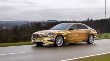 Mercedes S-Class - front tracking