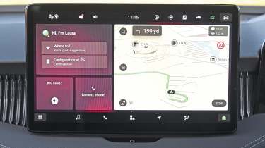 Skoda Superb touchscreen displaying tabs