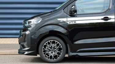 Citroen Dispatch VTR - side detail