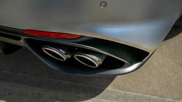 Alfa Romeo Giulia Quadrifoglio Luna Rossa - exhaust tips