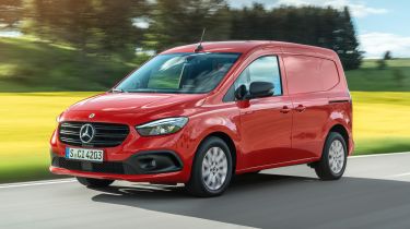 Mercedes Citan - front tracking