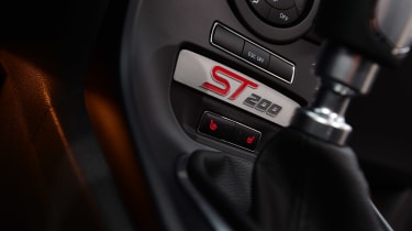 Ford Fiesta ST200 - centre console ST200
