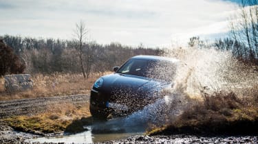 Porsche Macan splash