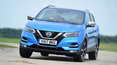 Nissan Qashqai - front tracking 
