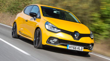 Renault Clio RS 220 Trophy - front