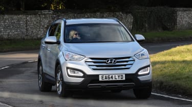 Hyundai Santa Fe - front cornering