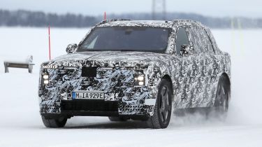 Rolls-Royce Electric SUV - winter testing, front tracking 