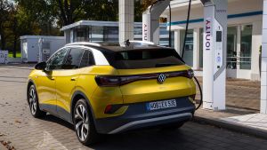 VW%20ID4%20yellow-6.jpg