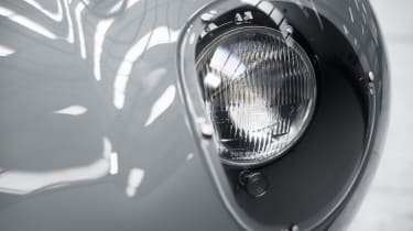 Jaguar D-Type continuation headlight