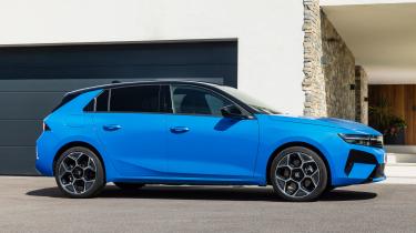 Vauxhall Astra 2026 UK - side static