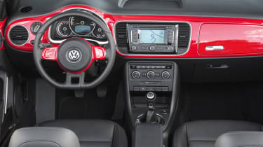 VW Beetle Cabriolet 2.0 TDI interior