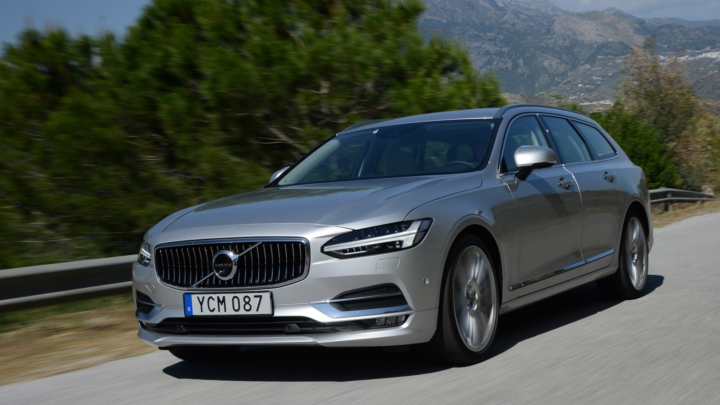 New Volvo V90 estate 2016 review - pictures | Auto Express