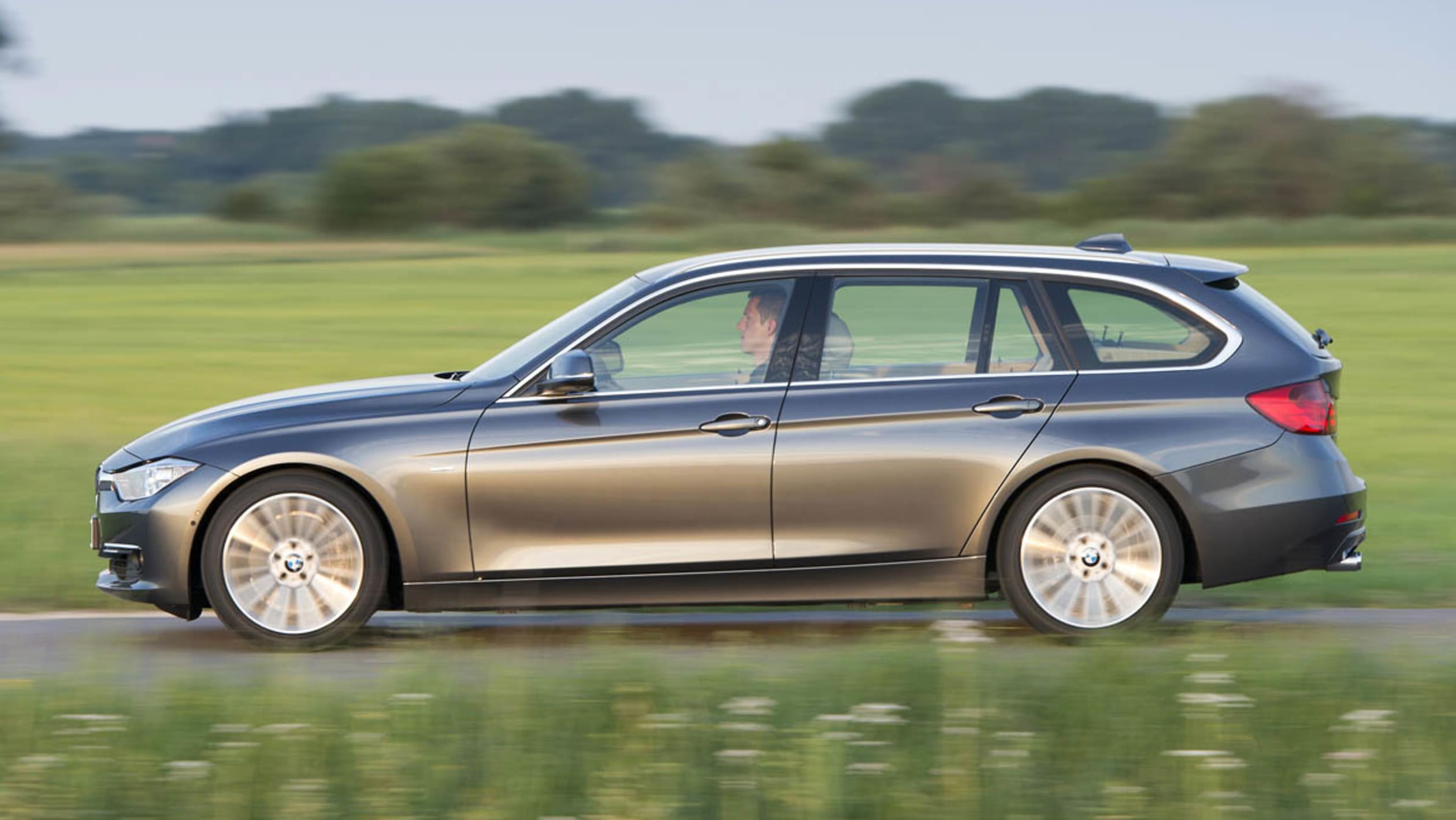 BMW 328i Touring - Pictures | Auto Express