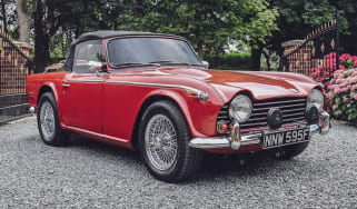 Triumph TR5 front red