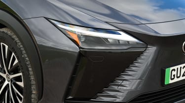 Lexus RZ - headlights