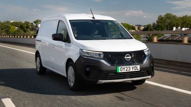 Nissan Townstar EV - front tracking