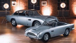 Aston%20Martin%20DB5%20Junior%20toy%20car-9.jpg