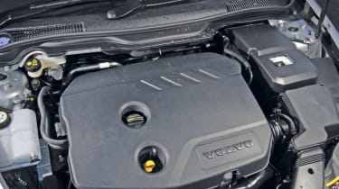 Volvo C30 DRIVe 1.6D engine