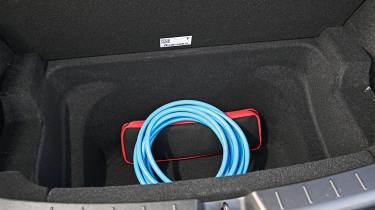 Tesla Model Y - cable storage