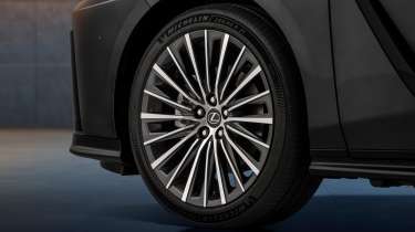 New 2026 Lexus ES 350e - wheels