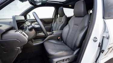 Toyota Urban Cruiser - front seats