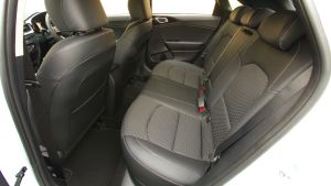 Kia Ceed 1.6 CRDi iMT - rear seats