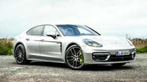 New%20Porsche%20Panamera%204S%20E-Hybrid%202020-3.jpg