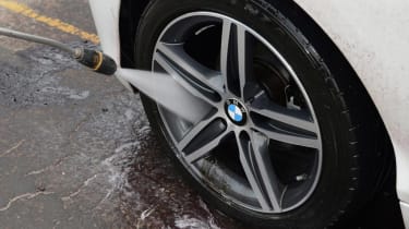 Car wheel wash