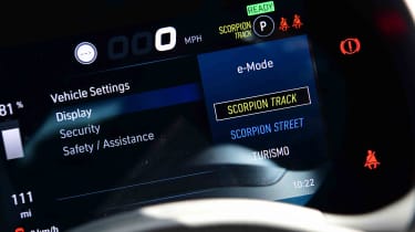 Abarth 500e - drive modes