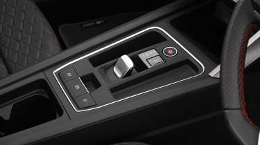 SEAT Leon - gear selector