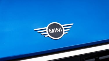 MINI Convertible 2024 - badge