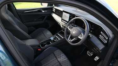 Volkswagen Tiguan - front interior