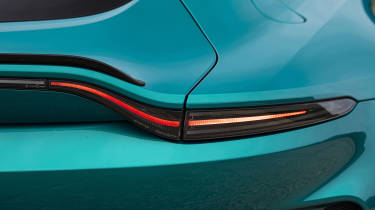 Aston Martin Vantage S - rear tail light
