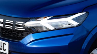 Dacia Sandero 1.0 TCe Expression headlight