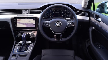 Volkswagen Passat GTE - interior