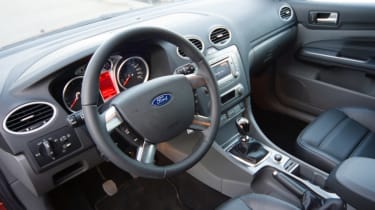Ford Focus CC convertible dash