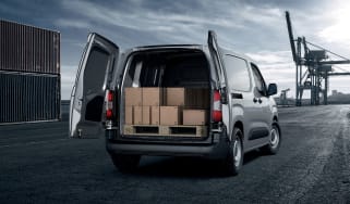 Peugeot Partner - rear loading