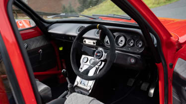 Ford Escort MST red-rocket - interior