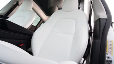 Tesla Model Y - seats