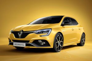 Renault Megane RS - front studio