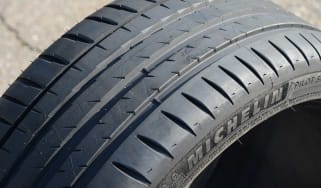Michelin Pilot Sport 4