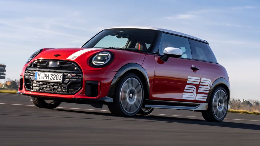 MINI、1965年モンテカルロラリー優勝記念の特別仕様車「ビクトリーエディション」を発表