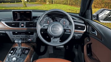 Audi A6 Avant 3.0 TDI dash