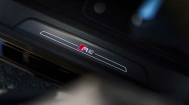 Audi RS e-tron GT - sill