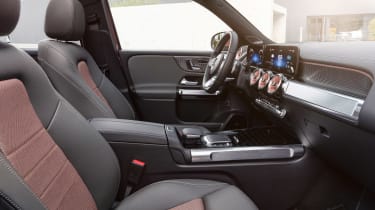 Mercedes EQB - front seats