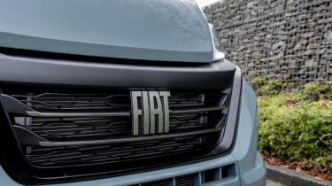 Fiat Ducato - grille