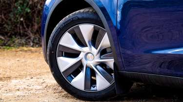 Used Tesla Model Y - alloys 