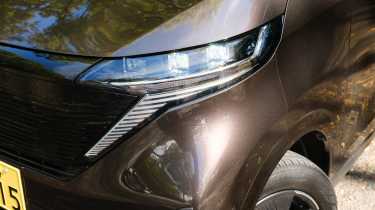 Nissan Sakura - front headlight 