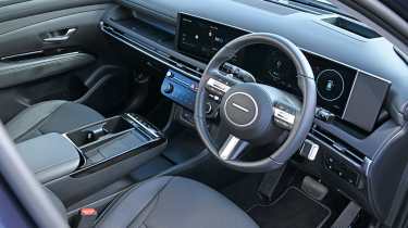 Hyundai Tucson - interior