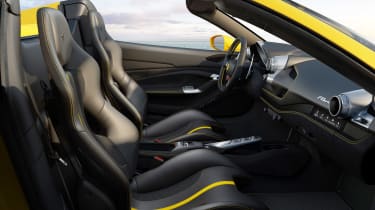 Ferrari F8 Spider - interior